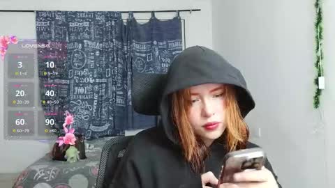 Snapshot of aliciia_23 chatting on February 5, 2026, 2:49 am aliciia_23 online show from February 5, 2026, 2:49 am