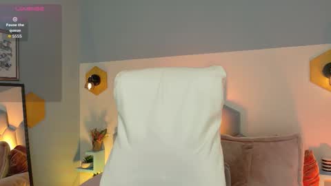 Snapshot of aliciia_miller chatting on September 20, 2025, 8:32 pm Alicia  online show from September 20, 2025, 8:32 pm