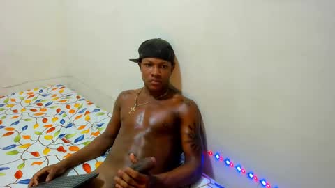 Snapshot of alid_17 chatting on December 4, 2024, 11:19 am Alid 17 online show from December 4, 2024, 11:19 am