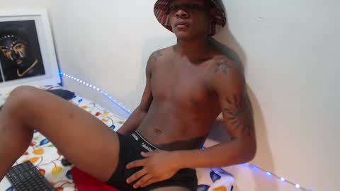 Snapshot of alid_17 chatting on December 7, 2024, 4:14 pm Alid 17 online show from December 7, 2024, 4:14 pm