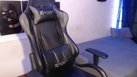 Snapshot of alid_17 chatting on January 28, 2025, 7:42 pm Alid 17 online show from January 28, 2025, 7:42 pm