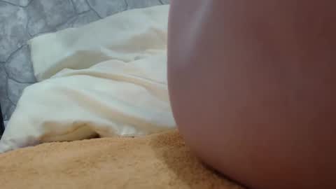 alidaalida2 online show from January 7, 2026, 2:19 pm