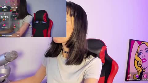 Aiko  Independent Model  online show from September 29, 2025, 10:25 pm