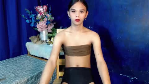 aliexagrey online show from September 12, 2025, 5:07 am