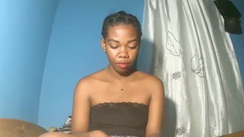 alihane21 online show from February 5, 2026, 5:28 pm