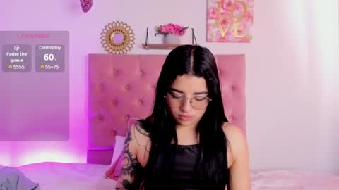 aliice_walker_ online show from December 2, 2024, 6:54 pm