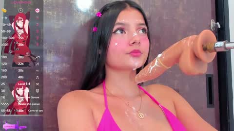 Snapshot of alina_cute18 chatting on February 5, 2025, 2:48 pm alina online show from February 5, 2025, 2:48 pm