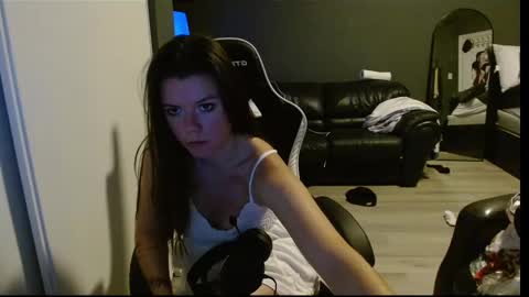 Snapshot of alina_nightshade chatting on October 3, 2025, 1:46 am Alina Nightshade online show from October 3, 2025, 1:46 am