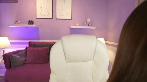 Alina Bennet online show from June 9, 2026, 11:33 am