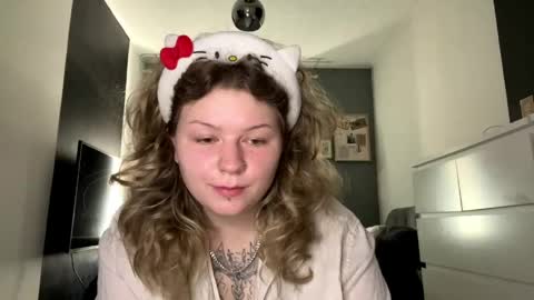 Alina online show from April 18, 2026, 10:41 am