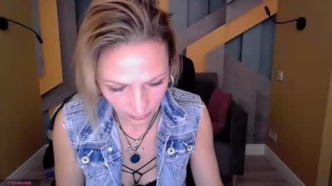 AlinaMoor online show from October 29, 2025, 6:59 am