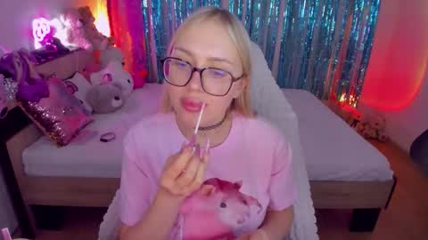 alinaocean online show from October 28, 2025, 7:38 pm