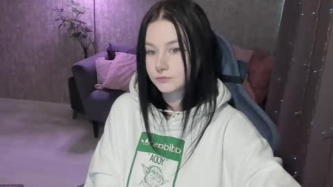 Aline Greeeen online show from October 21, 2025, 9:54 am