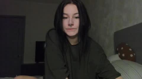 Aline Greeeen online show from April 9, 2026, 2:44 pm