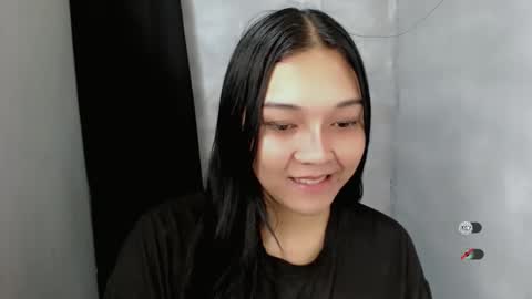 Shanti xhey online show from October 19, 2025, 12:17 pm