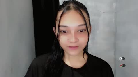 Shanti xhey online show from October 23, 2025, 4:06 pm