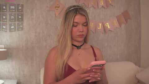 Snapshot of alisa_roldan chatting on May 23, 2026, 11:47 am online show from May 23, 2026, 11:47 am