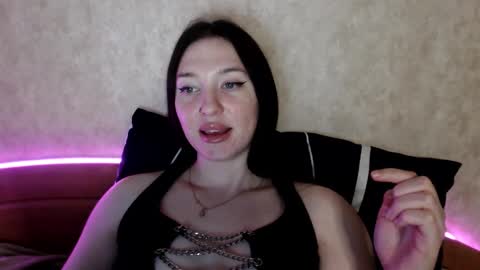 alisaadoll online show from December 18, 2025, 1:50 pm