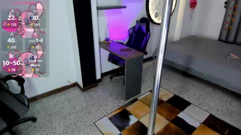 alise_mason online show from April 15, 2026, 11:05 pm