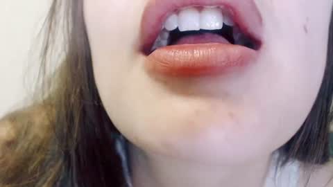 alisesexydoll777 online show from November 19, 2025, 4:51 pm