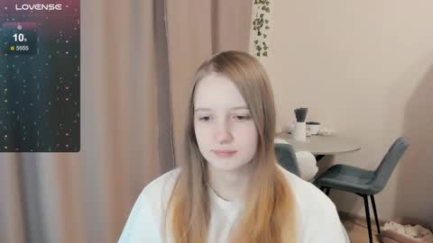 Alya online show from November 11, 2025, 2:06 pm