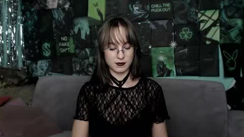 alishakelly online show from November 27, 2025, 6:04 am