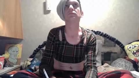 Alisha online show from November 17, 2025, 4:07 am