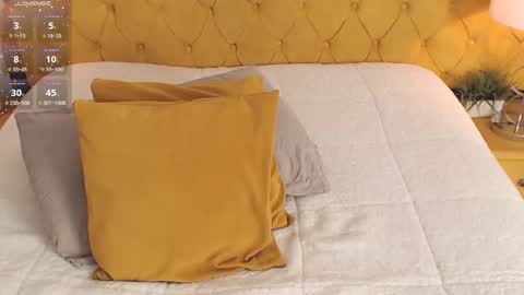 Luna online show from March 22, 2026, 3:59 pm