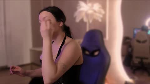 Alisia online show from February 27, 2025, 5:34 am