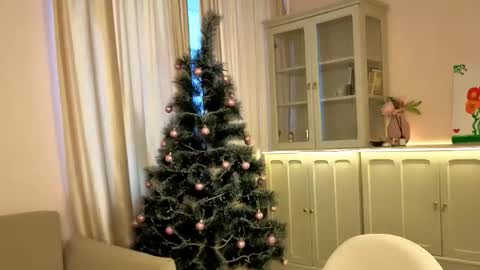 Alisia online show from January 8, 2026, 7:32 am