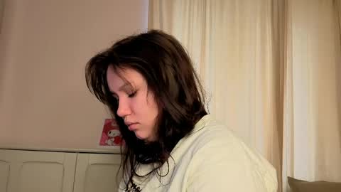 Alisia online show from April 24, 2026, 9:12 am