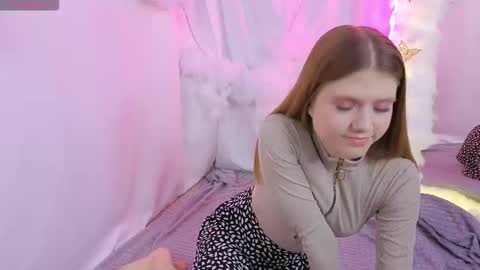 Alisia online show from October 20, 2025, 3:45 pm