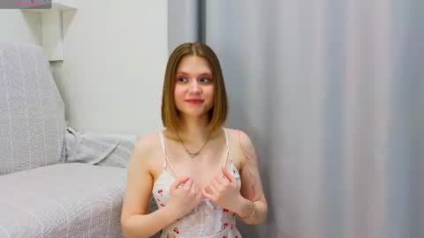 Alisia online show from June 11, 2026, 12:47 pm