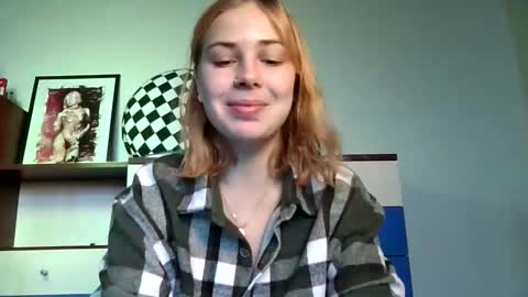 Alisa online show from October 25, 2025, 8:11 am