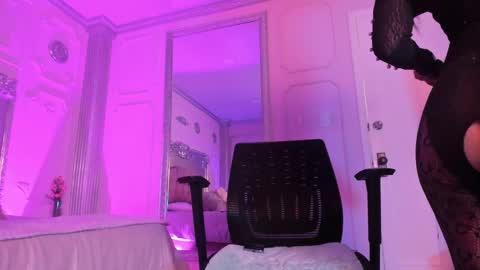 Alison Fishert online show from January 31, 2025, 6:03 pm