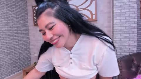 alisonn_doll online show from October 14, 2025, 3:02 pm