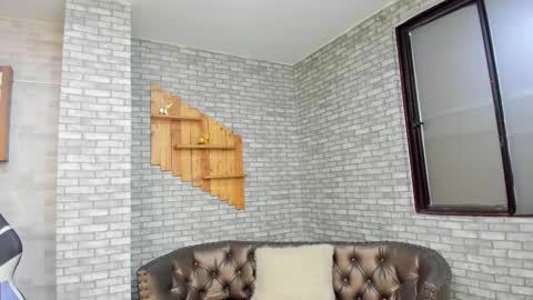 alisonn_doll online show from November 5, 2025, 11:54 am