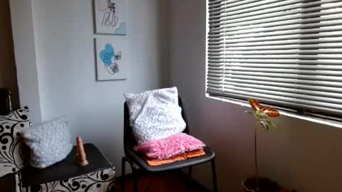 Alisonturbay online show from June 2, 2026, 12:40 pm