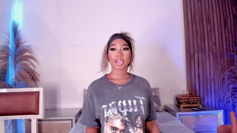 Alison Moon  online show from January 14, 2025, 10:27 am