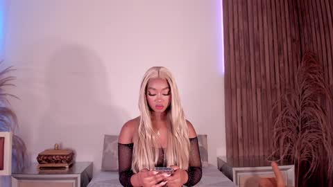 Alison Moon  online show from February 4, 2025, 10:32 am