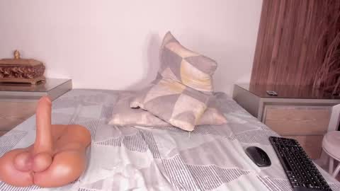 Alison Moon  online show from February 7, 2025, 2:15 pm