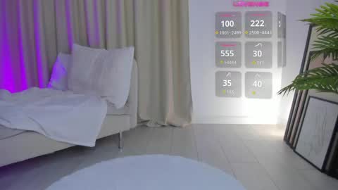 alissa_foxx online show from April 10, 2026, 9:25 am