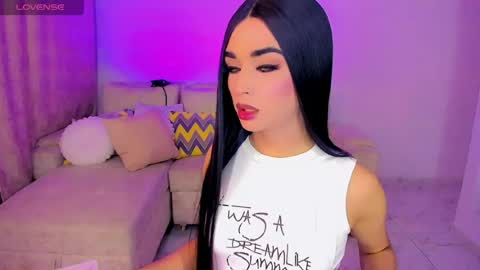 Snapshot of alissa_howard chatting on June 9, 2026, 4:02 am ALISSA online show from June 9, 2026, 4:02 am