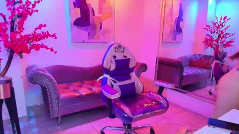 Alissa  online show from January 8, 2026, 7:27 pm