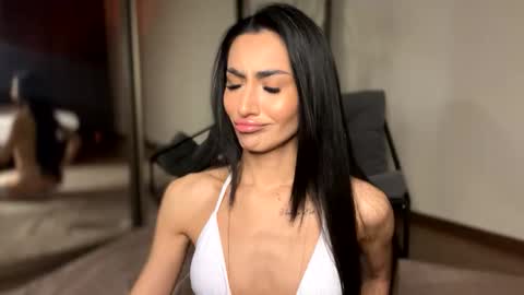 Alissa online show from October 25, 2025, 6:57 pm