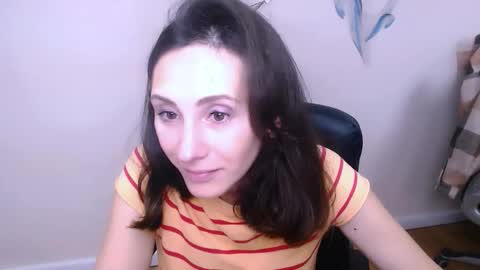 Snapshot of alissajersy_ chatting on October 15, 2025, 9:20 am Alissa online show from October 15, 2025, 9:20 am