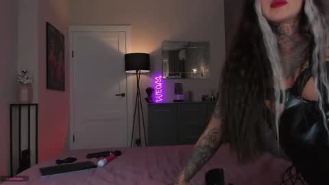 Help me Reach K FollowerslPut your finger up  online show from February 2, 2026, 1:04 am