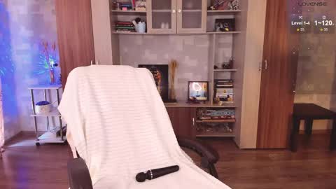 alissdaisyy online show from May 18, 2026, 9:15 am