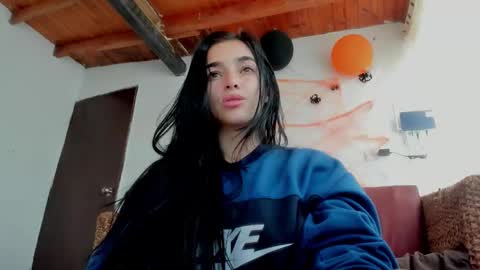 Alisson369  online show from November 4, 2025, 7:35 pm