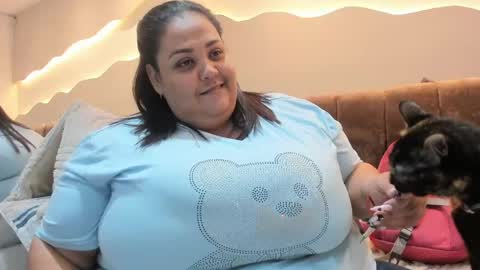 Alisson online show from April 17, 2026, 11:57 am